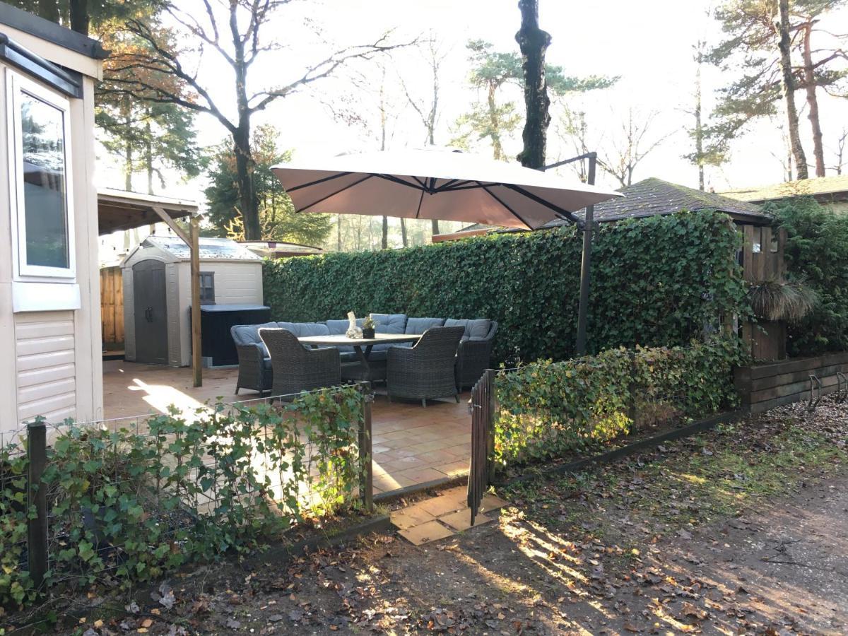 Prachtige Luxe Chalet Op De Veluwe Nabij Hoenderloo Exterior foto